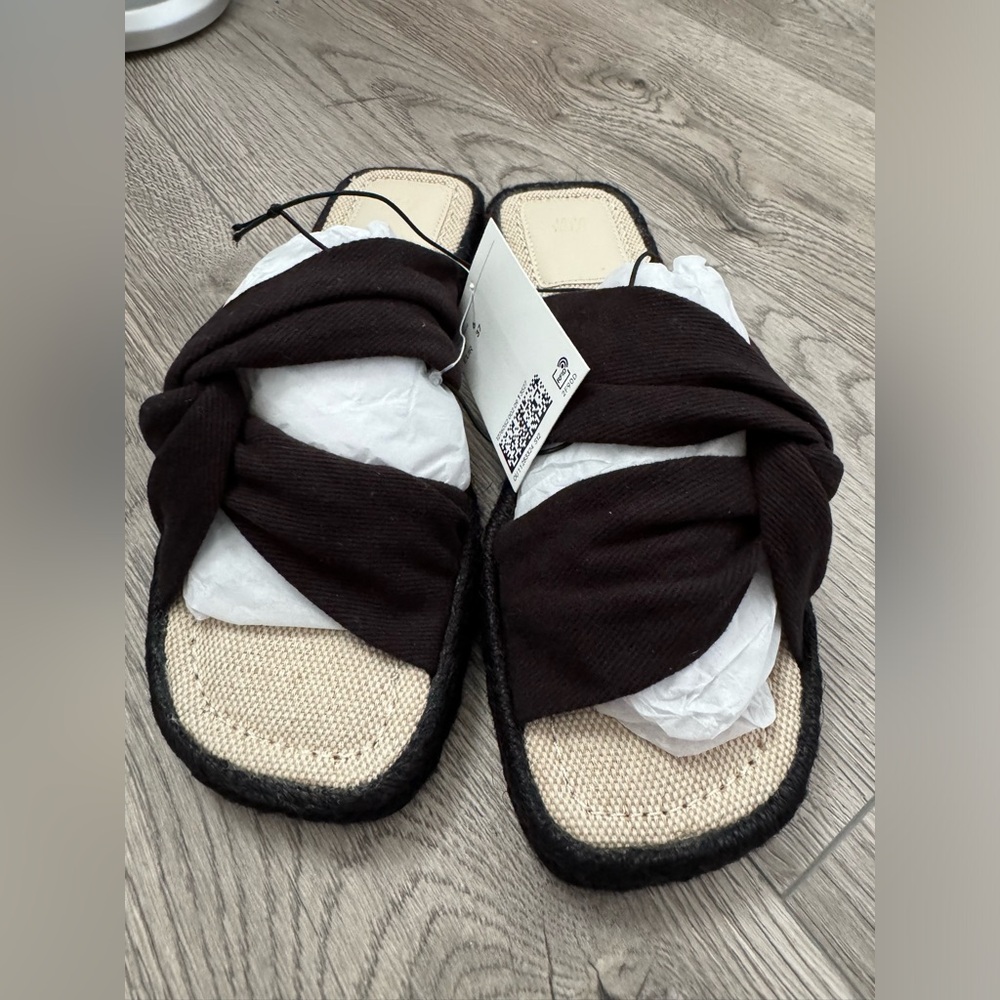 H&M Black and Cream Women's Sandals - Picture 6 of 7